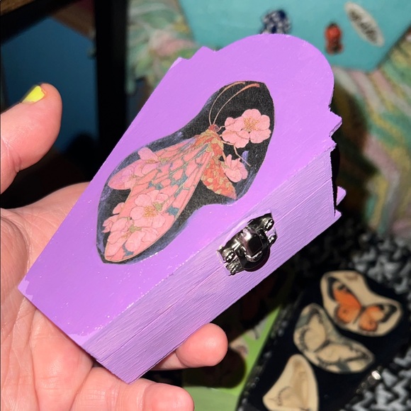 Butterfly Design Decorative Accents - Purple, Green (black sold) - Picture 3 of 9